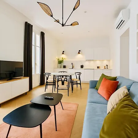 Newly Renovated With Balcony, Ac, Fiber Internet * Monte Carlo