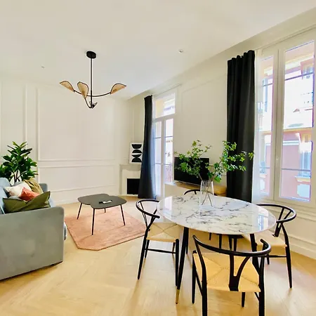 Newly Renovated With Balcony, Ac, Fiber Internet * Monte Carlo
