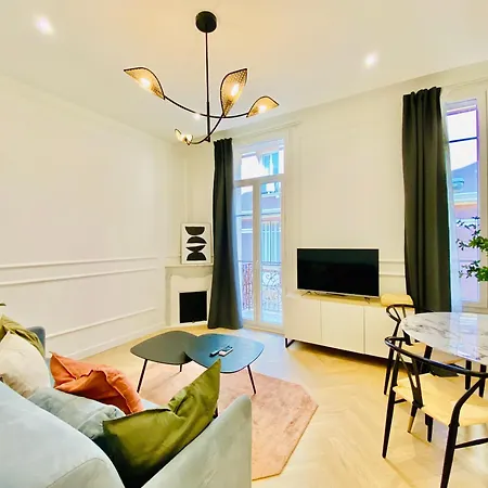 Apartment Newly Renovated With Balcony, Ac, Fiber Internet *