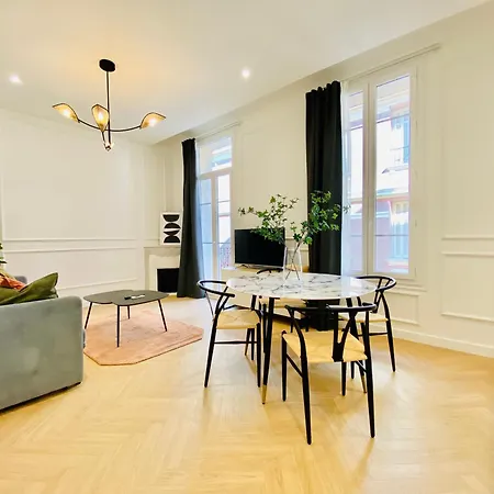 Newly Renovated With Balcony, Ac, Fiber Internet Apartmán